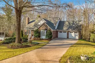 401 Poplar Creek Dr, Wilkesboro, NC 28697 - Photo 2