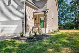 2410 Cedar Ln, Kernersville, NC 27284 - Photo 4