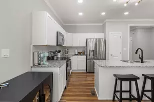 2410 Cedar Ln, Kernersville, NC 27284 - Photo 12