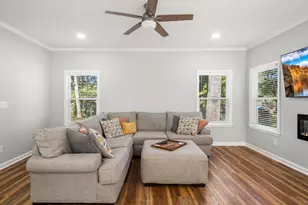 2410 Cedar Ln, Kernersville, NC 27284 - Photo 8