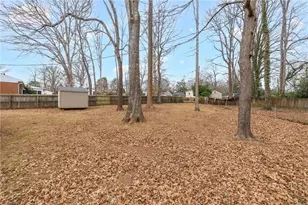 2404 Kery Dr, Greensboro, NC 27408 - Photo 40