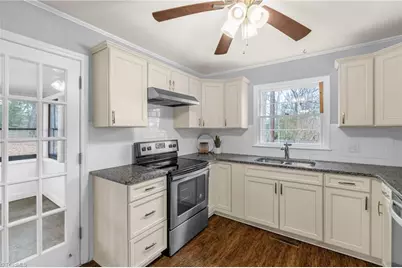 2404 Kery Drive, Greensboro, NC 27408 - Photo 12