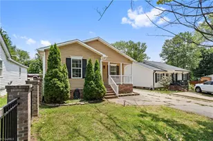 1021 Asheboro St, High Point, NC 27260 - Photo 2