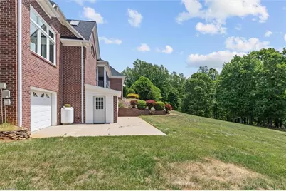 1148 Town N Country Drive, Wilkesboro, NC 28697 - Photo 38