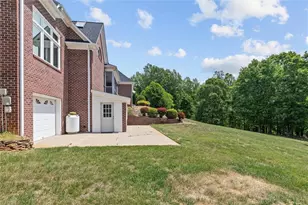 1148 Town N Country Dr, Wilkesboro, NC 28697 - Photo 38