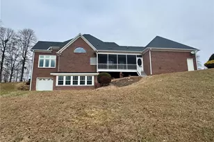 1148 Town N Country Dr, Wilkesboro, NC 28697 - Photo 8