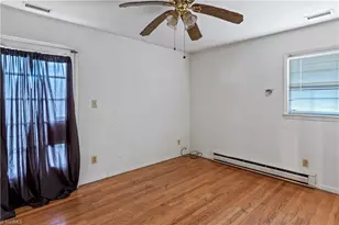 3005 Twin Lakes Dr, Greensboro, NC 27407 - Photo 12