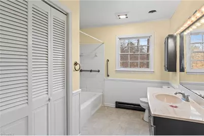 3005 Twin Lakes Drive, Greensboro, NC 27407 - Photo 16