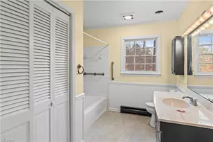 3005 Twin Lakes Dr, Greensboro, NC 27407 - Photo 16