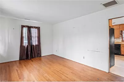 3005 Twin Lakes Drive, Greensboro, NC 27407 - Photo 6
