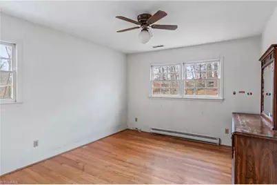 3005 Twin Lakes Drive, Greensboro, NC 27407 - Photo 14