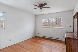 3005 Twin Lakes Dr, Greensboro, NC 27407 - Photo 14