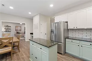 6417 Rock Springs Rd, Greensboro, NC 27410 - Photo 18