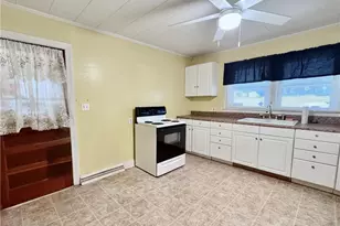 105 Pine St, Jonesville, NC 28642 - Photo 4