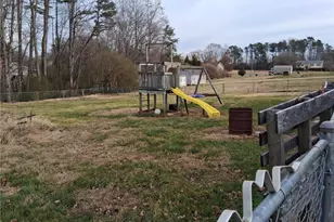 1034 Kentland Dr, King, NC 27021 - Photo 8