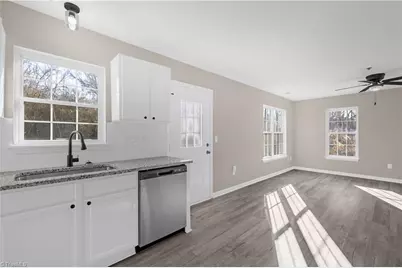 919 Pine Street, Greensboro, NC 27401 - Photo 12