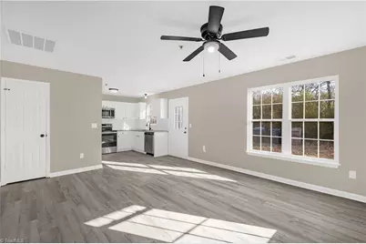 919 Pine Street, Greensboro, NC 27401 - Photo 4