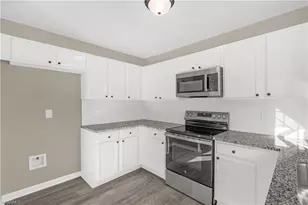 919 Pine St, Greensboro, NC 27401 - Photo 10