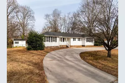 1312 Greenwood Terrace, Burlington, NC 27215 - Photo 2