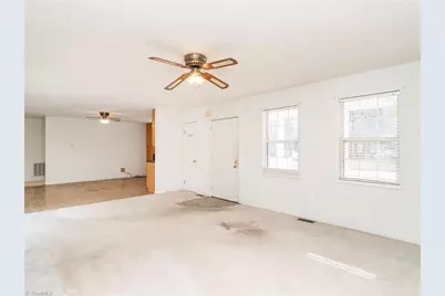 1312 Greenwood Terrace, Burlington, NC 27215 - Photo 6