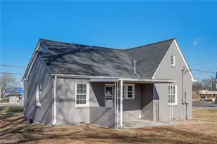 148 E Meadow Rd, Eden, NC 27288 - Photo 4