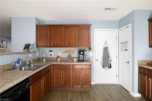 172 Larck Crest Ln, Winston-Salem, NC 27107 - Photo 8