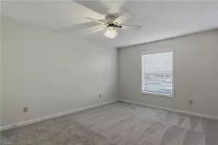 7129 Friendly Ave, Greensboro, NC 27410 - Photo 22