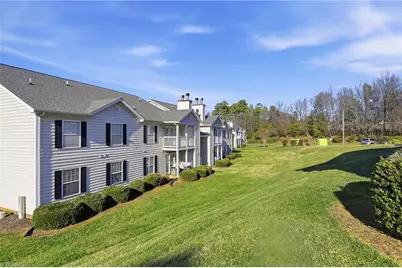 7129 Friendly Avenue #D, Greensboro, NC 27410 - Photo 8