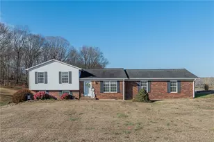 2011 Lamb Rd, Lexington, NC 27295 - Photo 1