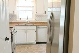 528 Apple Ridge Rd, Greensboro, NC 27406 - Photo 8