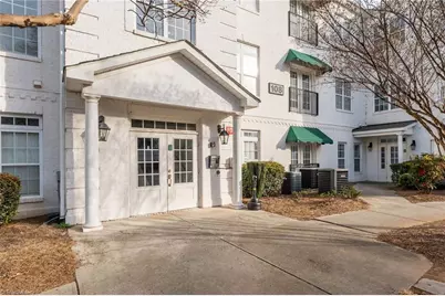 108 Sunset Circle #203, Greensboro, NC 27408 - Photo 4