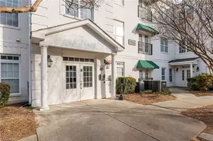 108 Sunset Cir, Greensboro, NC 27408 - Photo 4