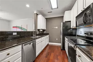 108 Sunset Cir, Greensboro, NC 27408 - Photo 8