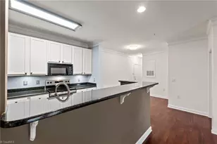 108 Sunset Cir, Greensboro, NC 27408 - Photo 26