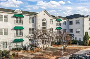 108 Sunset Cir, Greensboro, NC 27408 - Photo 2