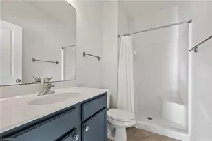 108 Sunset Cir, Greensboro, NC 27408 - Photo 14