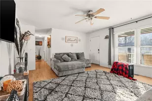 1811 Yarbrough Dr, Greensboro, NC 27405 - Photo 8