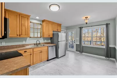 805 Poplar Street, Reidsville, NC 27320 - Photo 8