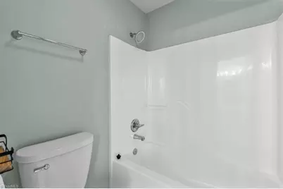 805 Poplar Street, Reidsville, NC 27320 - Photo 16