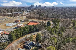 1319 Seminole Dr, Greensboro, NC 27408 - Photo 38