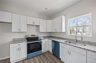 704 North St, Graham, NC 27253 - Photo 10