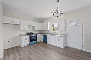 704 North St, Graham, NC 27253 - Photo 8