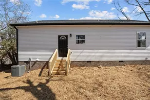704 North St, Graham, NC 27253 - Photo 26