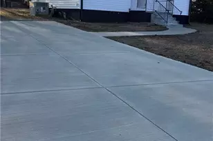 609 Phillips St, Burlington, NC 27217 - Photo 4