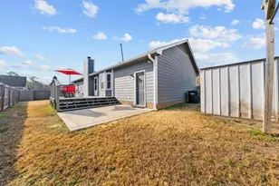 6533 Applewhite Rd, Fayetteville, NC 28304 - Photo 8