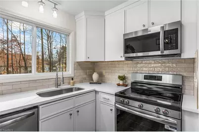 976 Chatfield Drive, Jamestown, NC 27282 - Photo 16