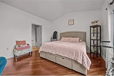 7102 W Friendly Avenue #304, Greensboro, NC 27410 - Photo 16