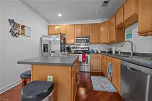 7102 W Friendly Ave, Greensboro, NC 27410 - Photo 6