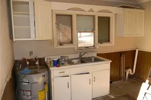 1813 Ontario St, Greensboro, NC 27403 - Photo 2