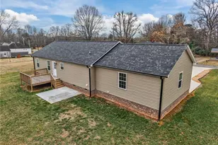 522 N Staley St, Liberty, NC 27298 - Photo 30